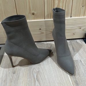 Women’s Steve Madden Stiletto Heeled Bootie size 8.5